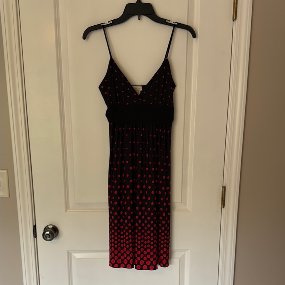 Gold Sleeveless V-Neck Midi Sundress